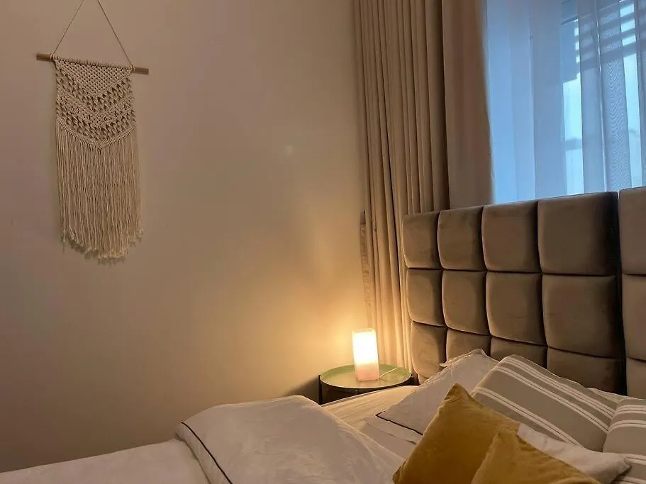Ashri Hh Bright Apt-Damac Hills2 Dubai 0*,